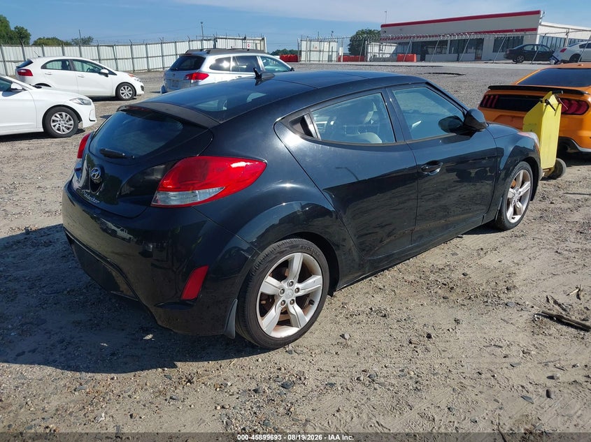 2014 HYUNDAI VELOSTER auction photo 4