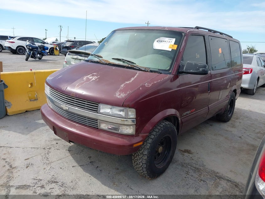 2001 Chevrolet Astro, Normal Wear & Tear, IAAI, VIN 1GNEL19W31B121130 — photo 2