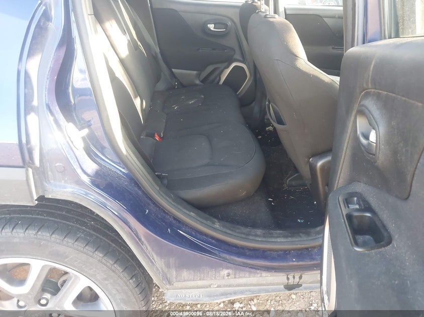 2017 JEEP RENEGADE auction photo 8
