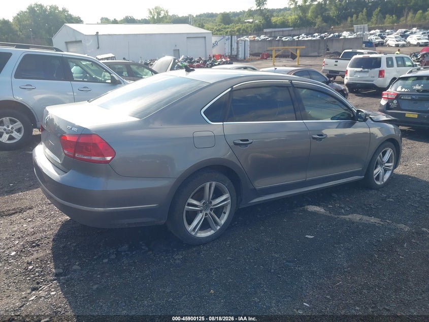 2015 VOLKSWAGEN PASSAT auction photo 4