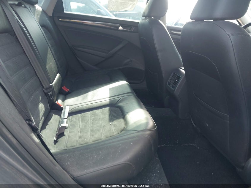 2015 VOLKSWAGEN PASSAT auction photo 8