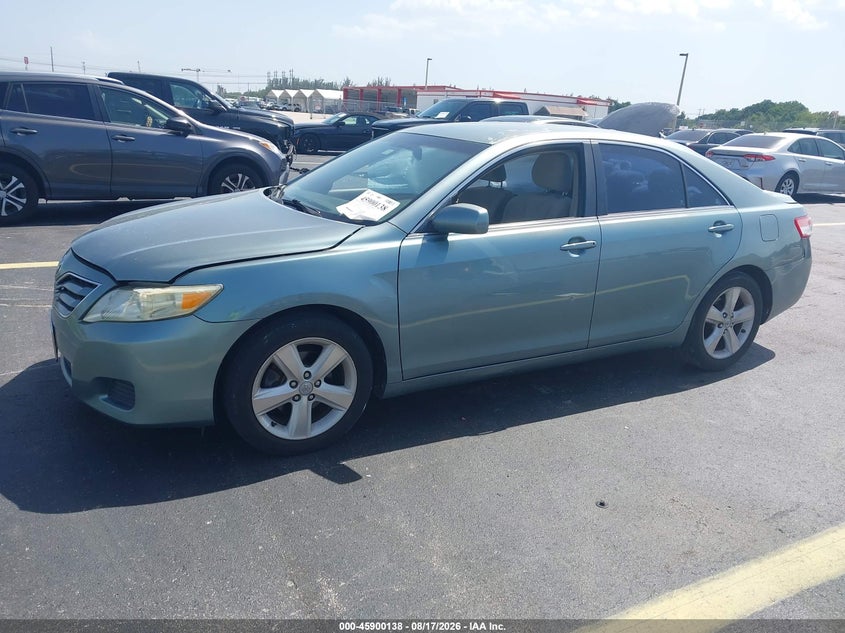 2011 Toyota Camry, Right Side, IAAI, VIN 4T1BF3EKXBU673033 — photo 2