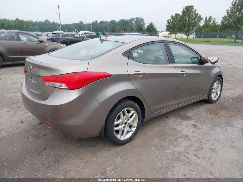 2013 HYUNDAI ELANTRA auction photo 4