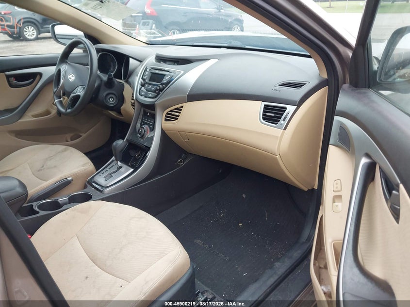 2013 HYUNDAI ELANTRA auction photo 5