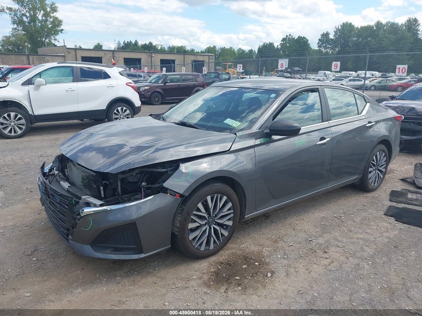 2025 Nissan Altima, Front End, IAAI, VIN 1N4BL4DV3SN404225 — photo 2