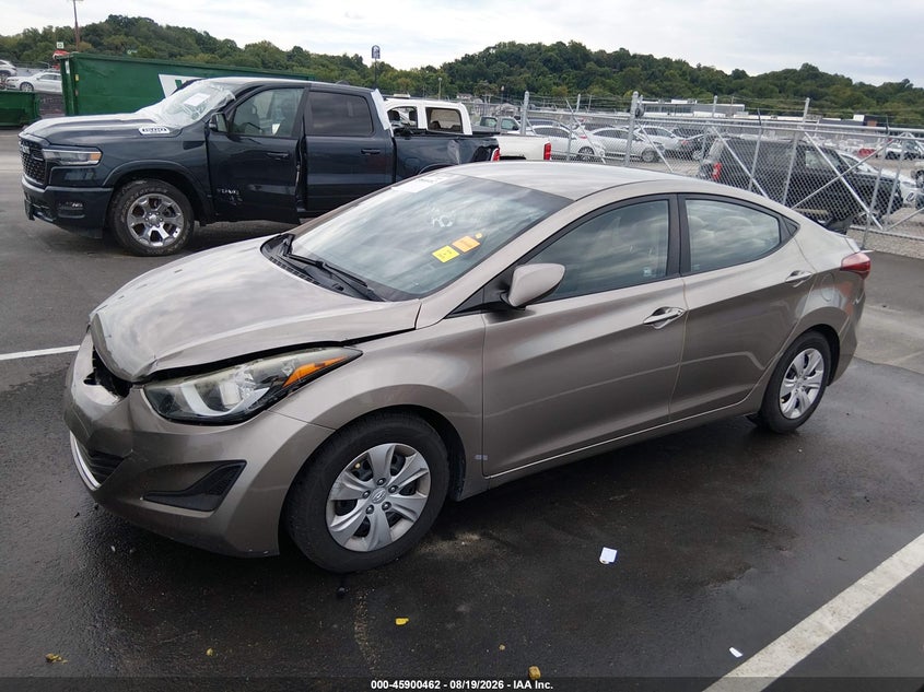 2016 Hyundai Elantra, Удар спереду, IAAI, VIN 5NPDH4AE6GH701635 — фото 2