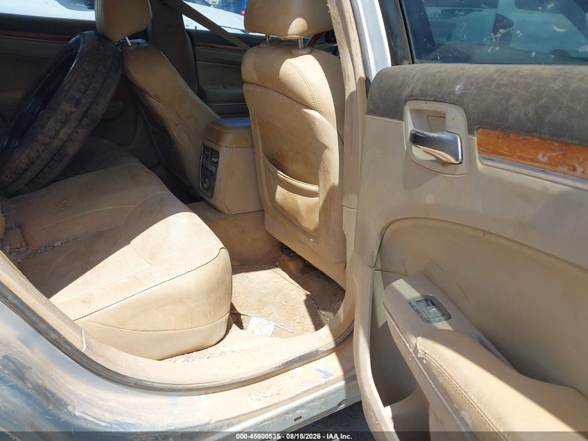 2013 CHRYSLER 300C auction photo 8