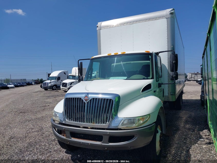 2013 INTERNATIONAL 4000 auction photo 2