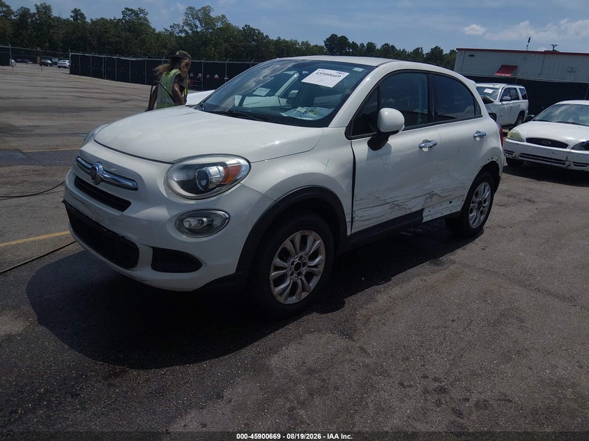2016 Fiat 500X, Левый бок, IAAI, VIN ZFBCFYBTXGP377750 — фото 2