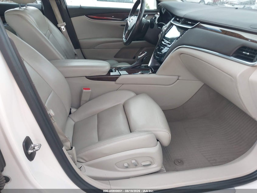 2014 CADILLAC XTS auction photo 5