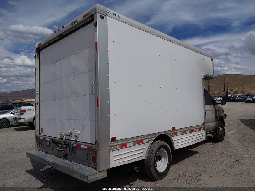 2007 FORD E-450 CUTAWAY auction photo 4