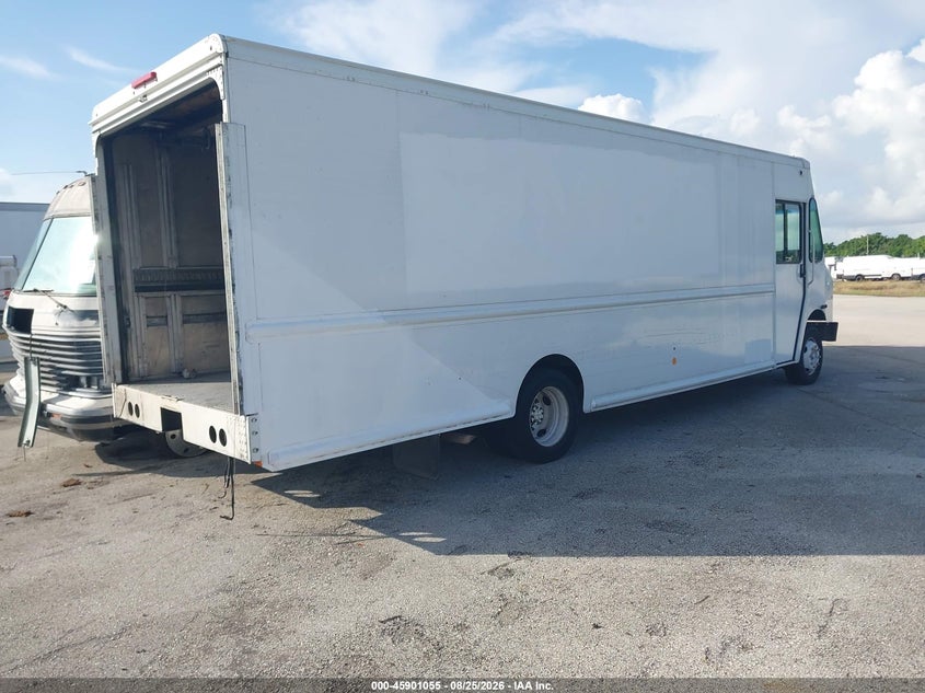 2014 FREIGHTLINER CHASSIS auction photo 4
