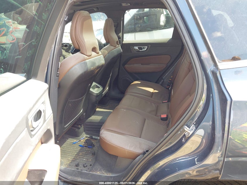 VOLVO XC60 2021 VIN YV4102RK7M1876470