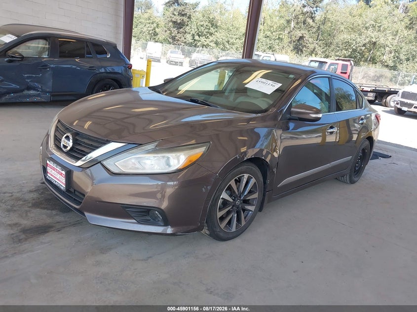 2016 Nissan Altima, Left Front, IAAI, VIN 1N4AL3AP0GC114393 — photo 2