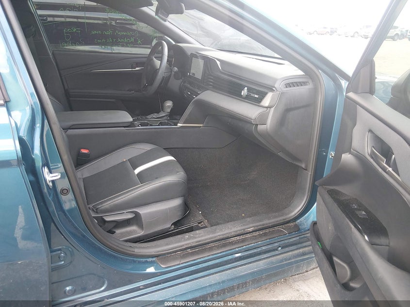 2025 TOYOTA CAMRY auction photo 5