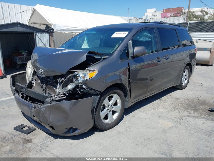 2015 Toyota Sienna, Удар спереду, IAAI, VIN 5TDKK3DCXFS615847 — фото 2