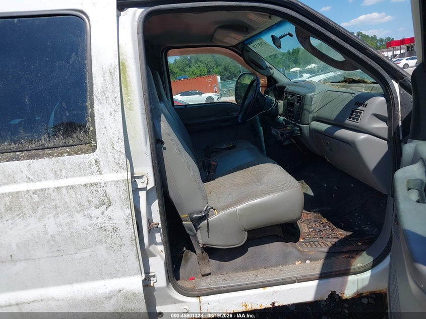 2004 FORD F-350 auction photo 5