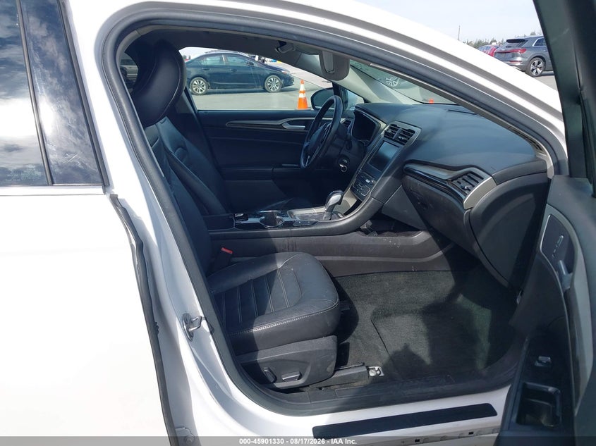 2016 FORD FUSION ENERGI auction photo 5