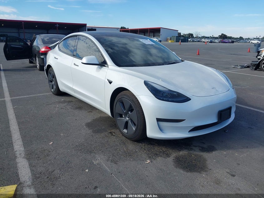 TESLA MODEL 3 - zdjęcie 1