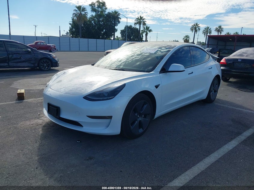 TESLA MODEL 3 - zdjęcie 2