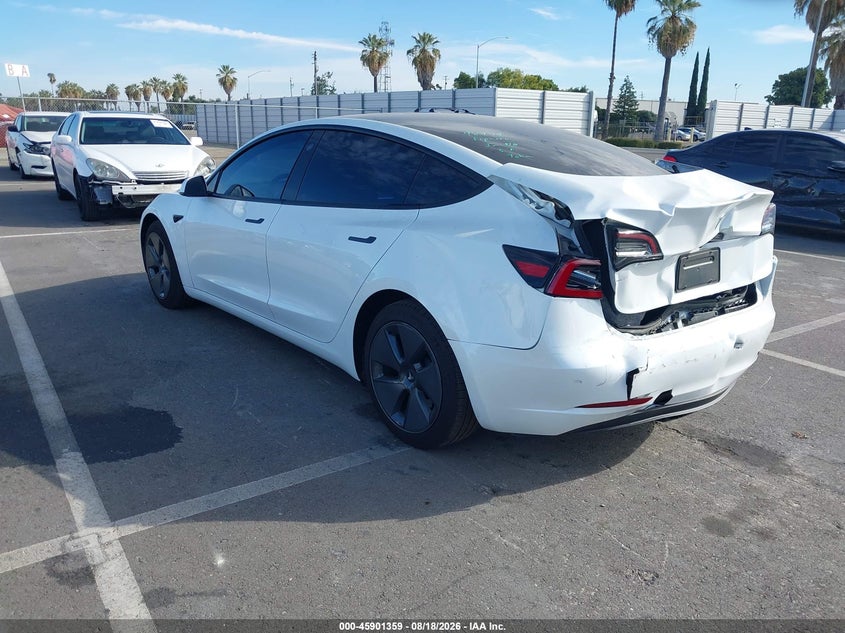 TESLA MODEL 3 - zdjęcie 3