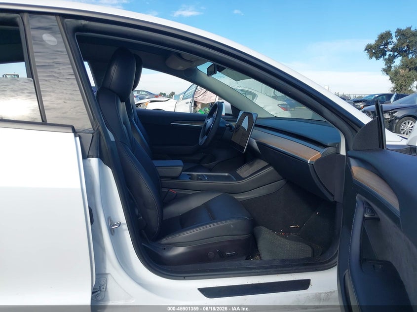 TESLA MODEL 3 - zdjęcie 5