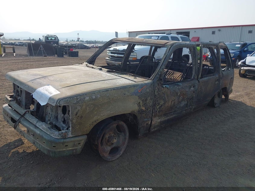 1992 Ford Explorer, Total Burn, IAAI, VIN 1FMDU34X6NUB95712 — photo 2