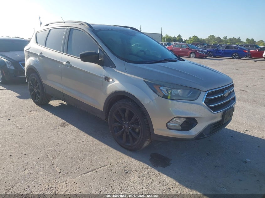 Vin: 1fmcu0gd5hua81121, lot: 46400707, ford escape se 2017 img_1