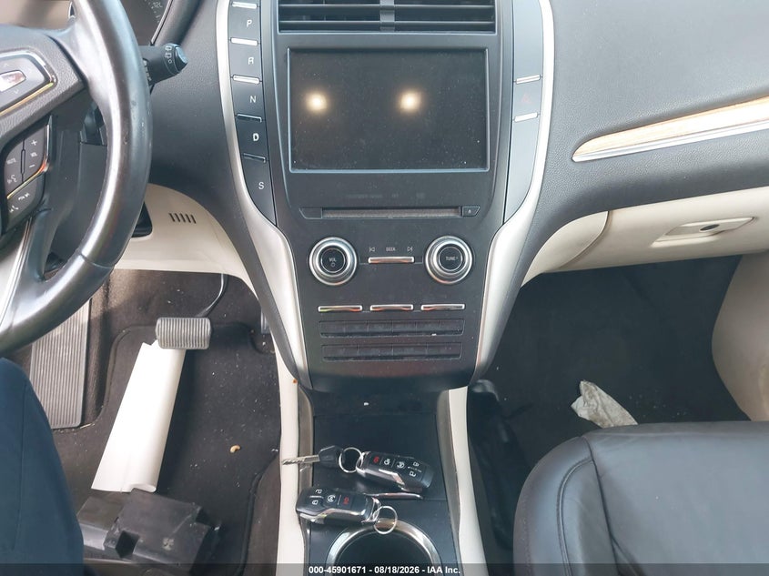 LINCOLN MKC 2016 VIN 5LMCJ2C90GUJ21946