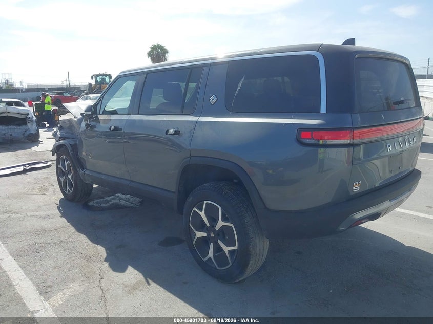 2023 RIVIAN R1S auction photo 3