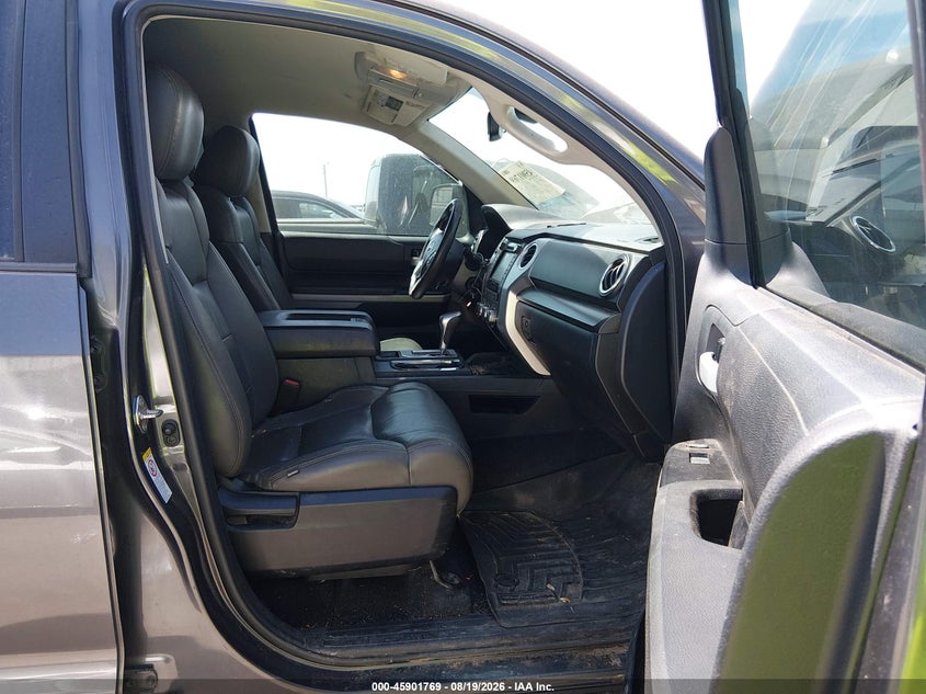 TOYOTA TUNDRA - zdjęcie 5