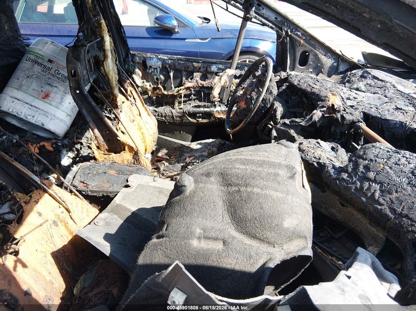 2013 FORD ESCAPE auction photo 5