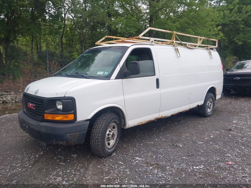 2011 GMC SAVANA 2500 auction photo 2