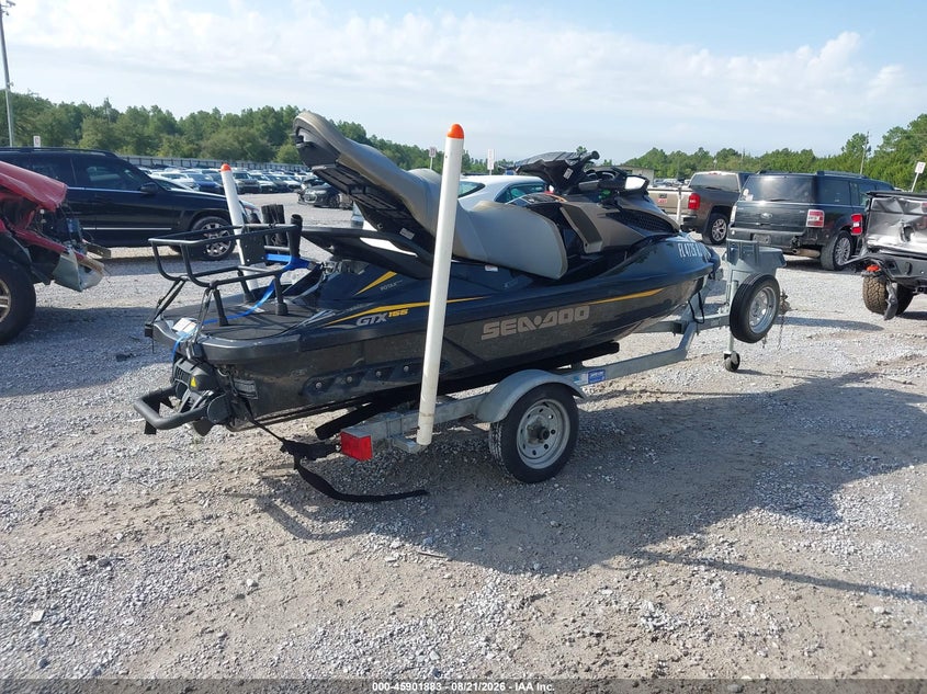 2017 SEADOO GTX 155 auction photo 4