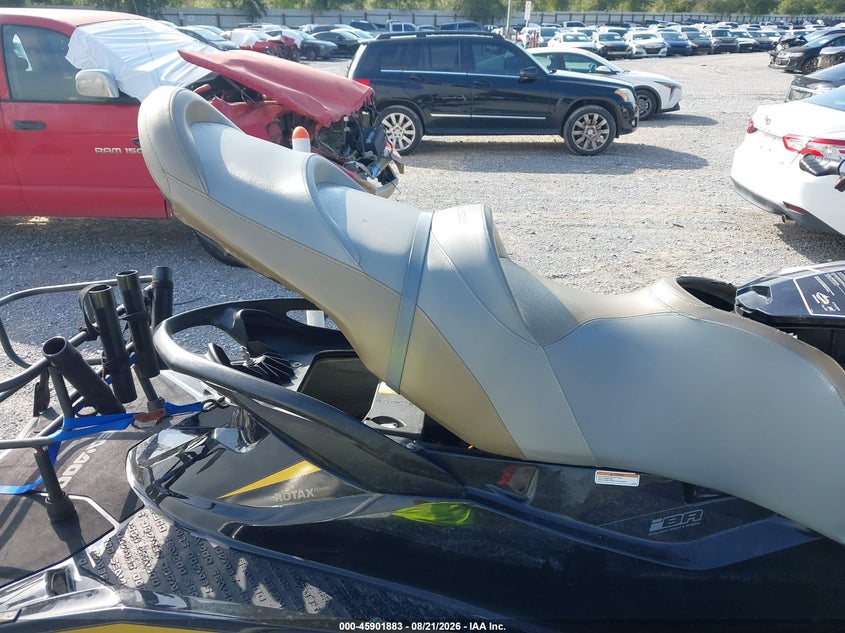 2017 SEADOO GTX 155 auction photo 8