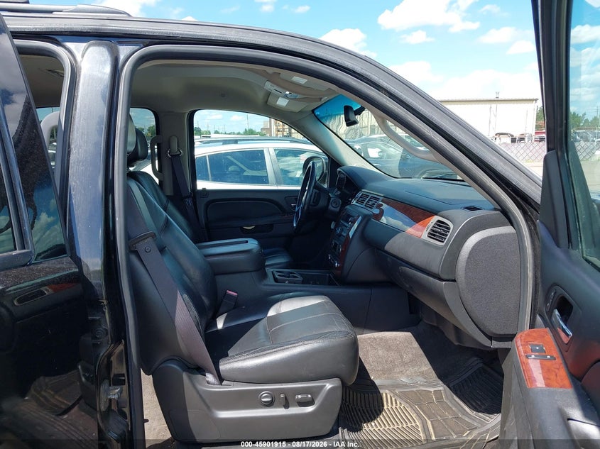 2012 CHEVROLET SUBURBAN auction photo 5