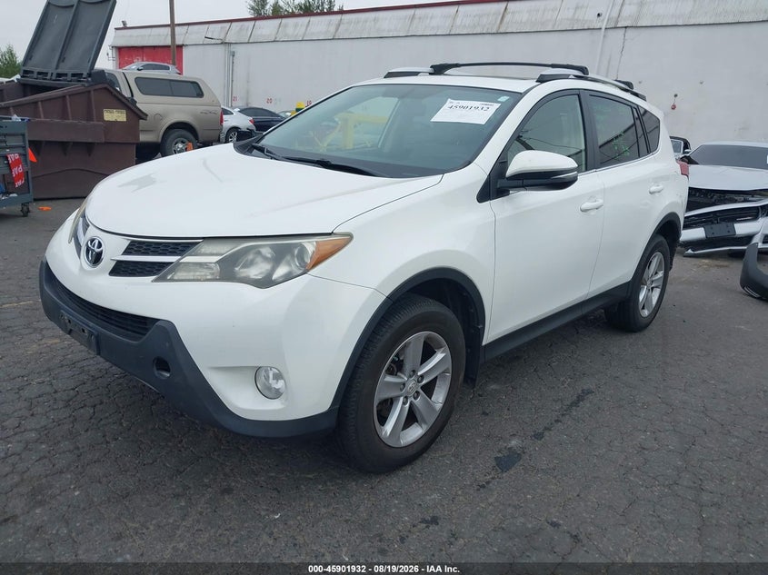 2014 Toyota RAV 4, Rear, IAAI, VIN JTMRFREV2EJ004910 — photo 2
