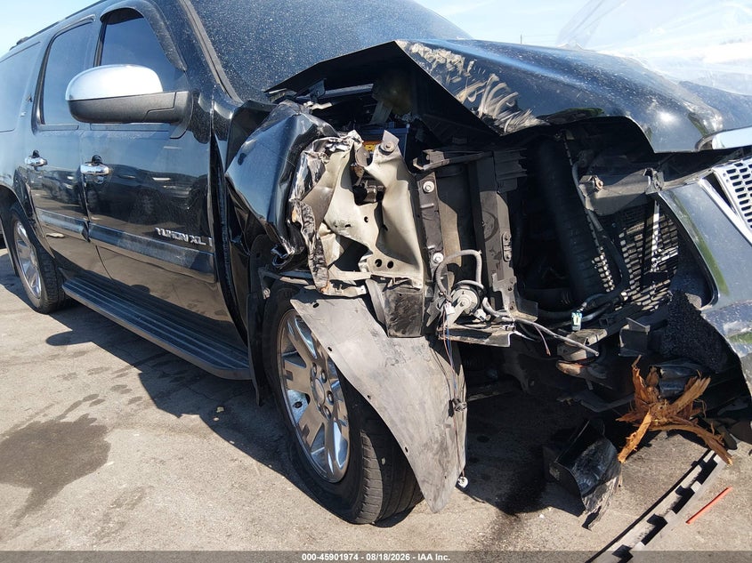 2007 GMC YUKON XL auction photo 6