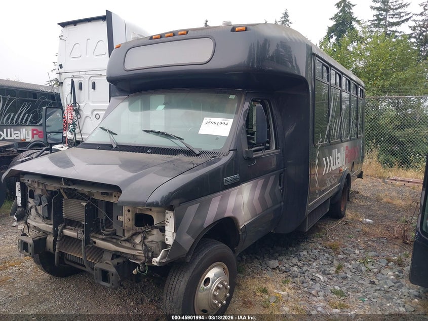 2011 FORD E-350 CUTAWAY auction photo 2