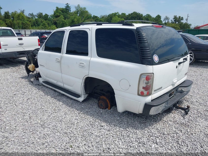 2003 GMC YUKON auction photo 3