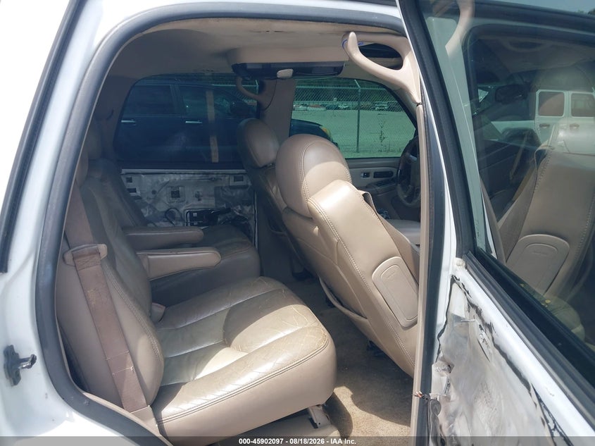 2003 GMC YUKON auction photo 8