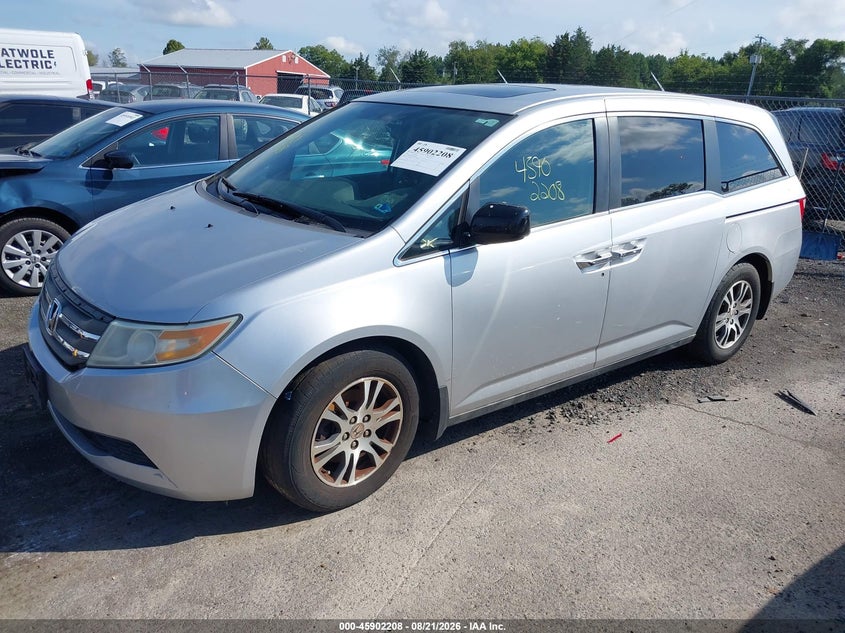 2013 HONDA ODYSSEY auction photo 2