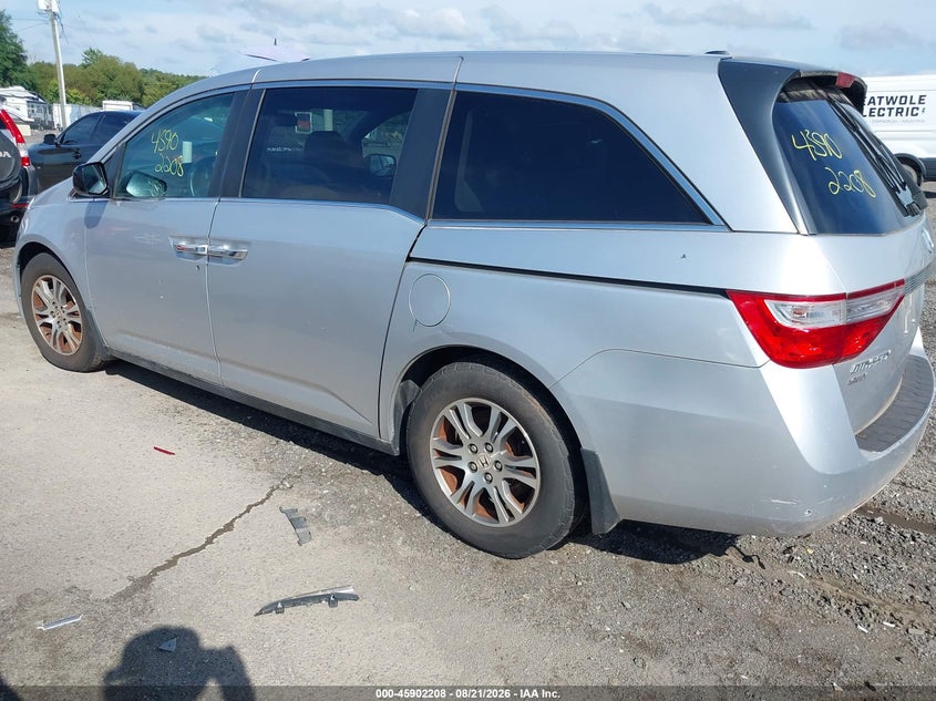2013 HONDA ODYSSEY auction photo 3