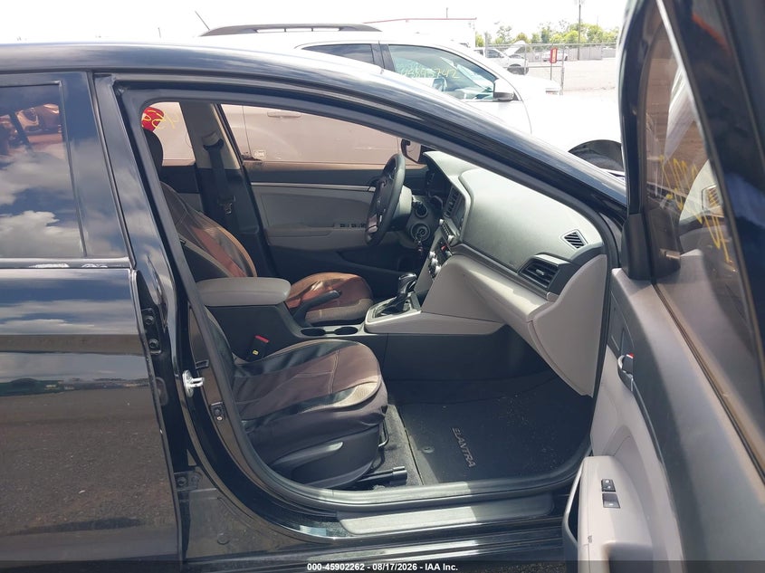 2020 HYUNDAI ELANTRA auction photo 5