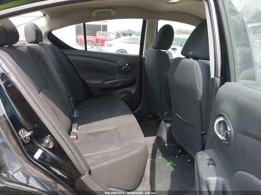 2018 NISSAN VERSA auction photo 8