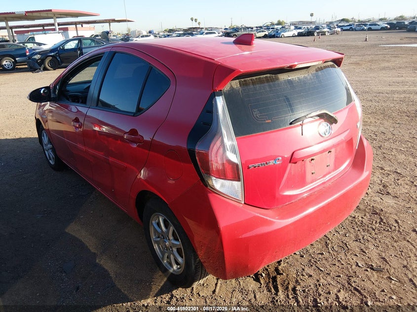 2015 TOYOTA PRIUS C auction photo 3