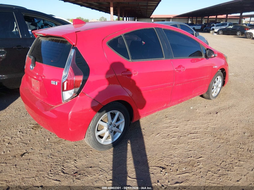 2015 TOYOTA PRIUS C auction photo 4