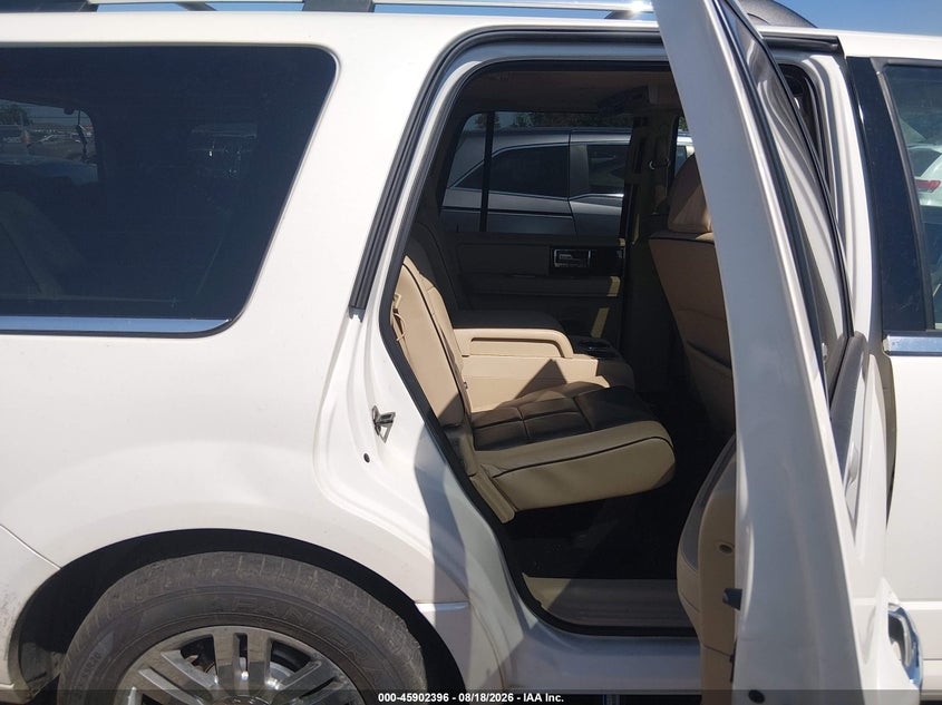 2008 LINCOLN NAVIGATOR auction photo 8