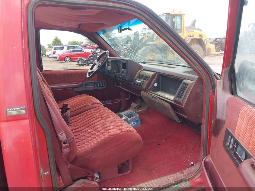 1992 CHEVROLET GMT-400 auction photo 8