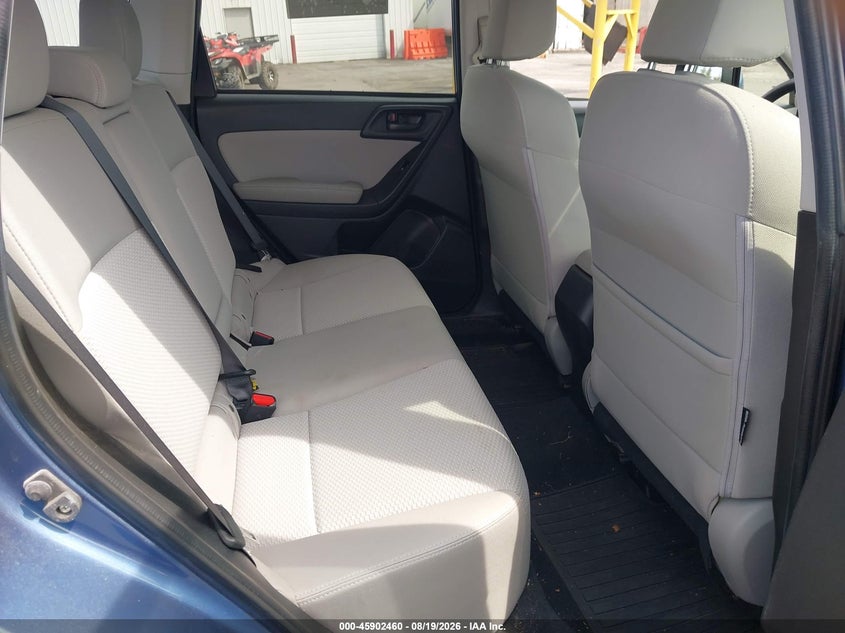 2016 SUBARU FORESTER auction photo 8